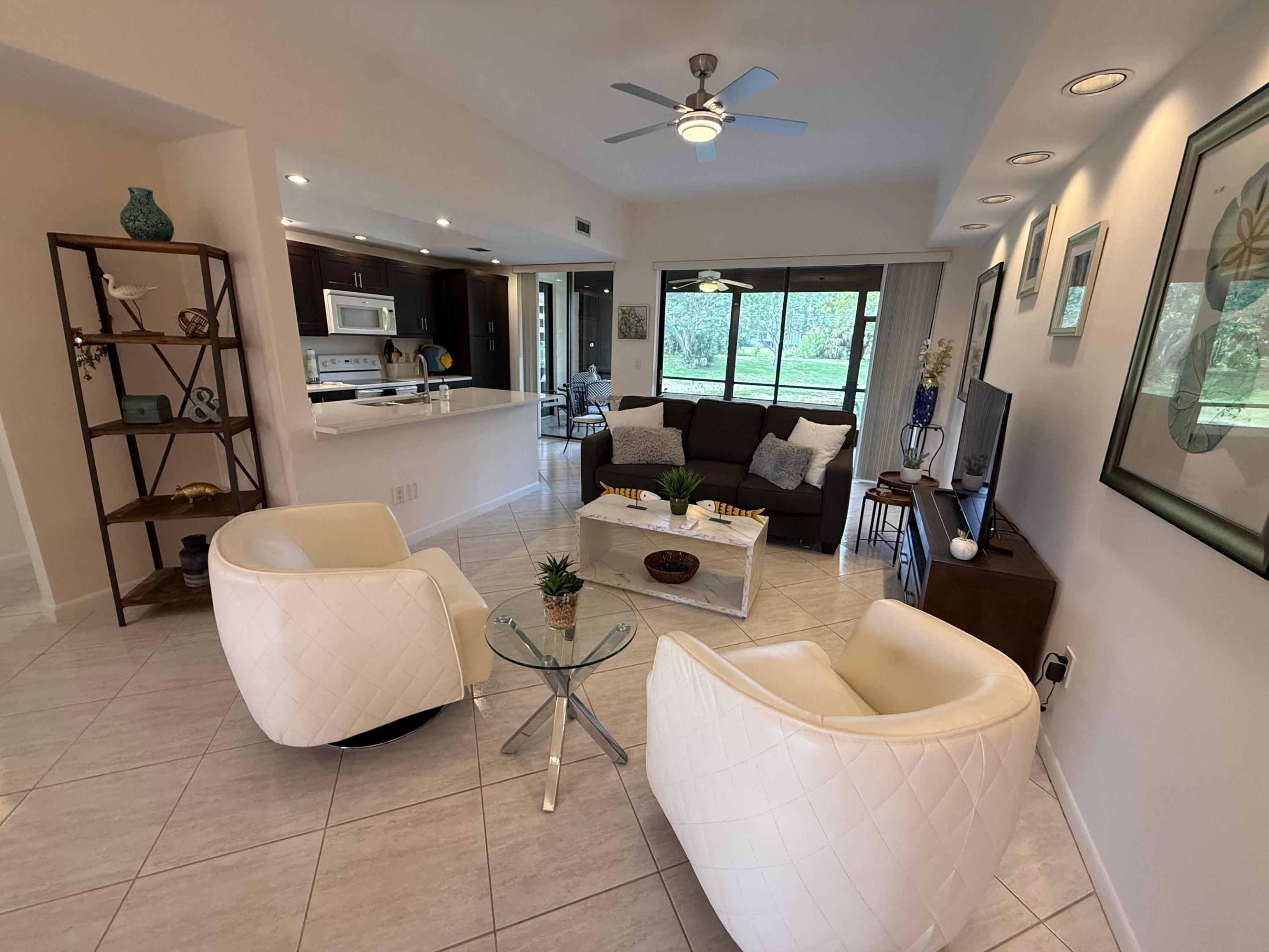 7472 La Paz Boulevard 102 Property Photo 5