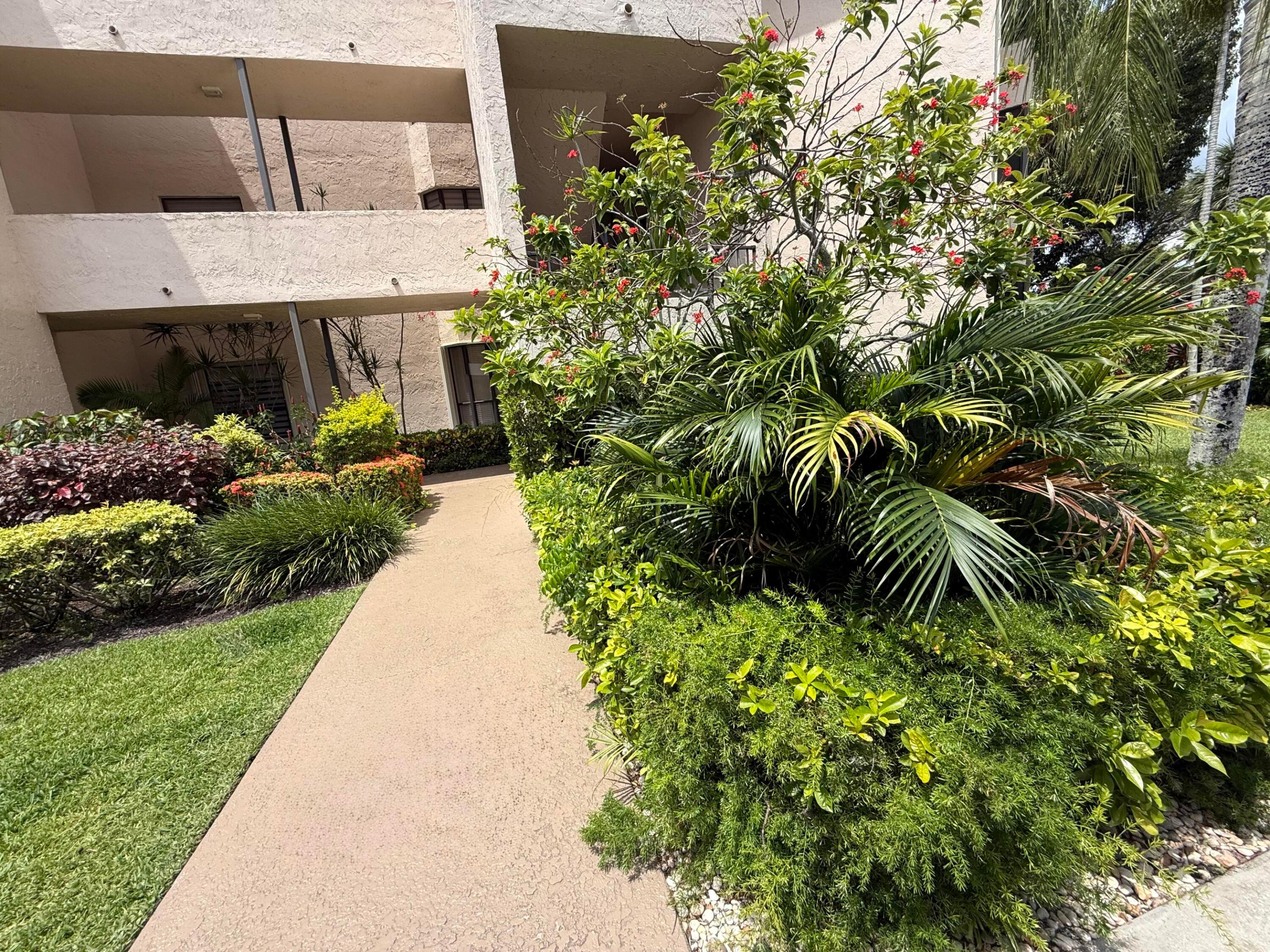 7472 La Paz Boulevard 102 Property Photo 16