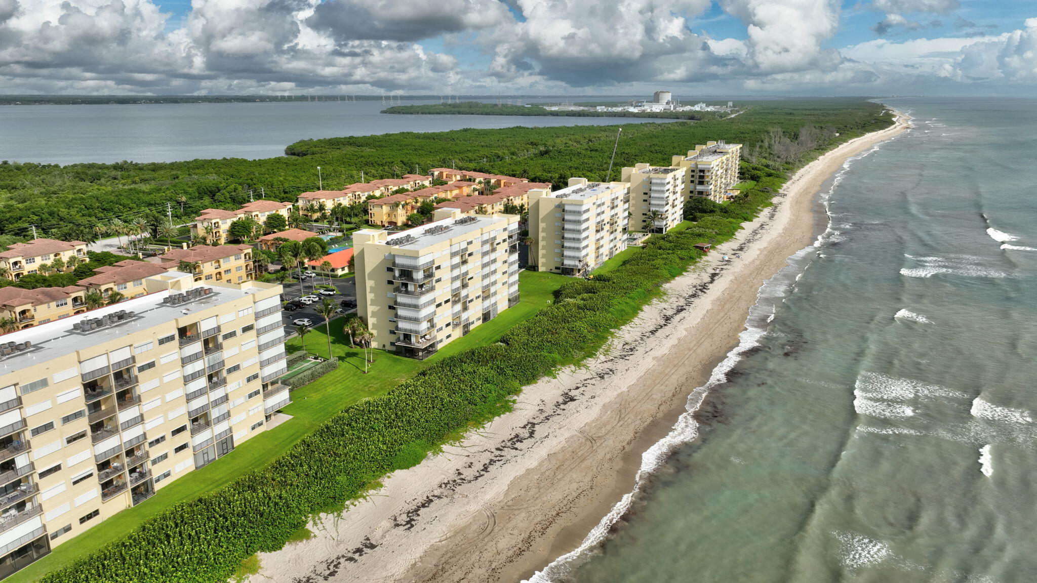 7420 S Ocean Drive 215 Property Photo 37