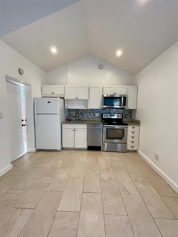 10 Ne 11th Avenue 3 Property Photo 6