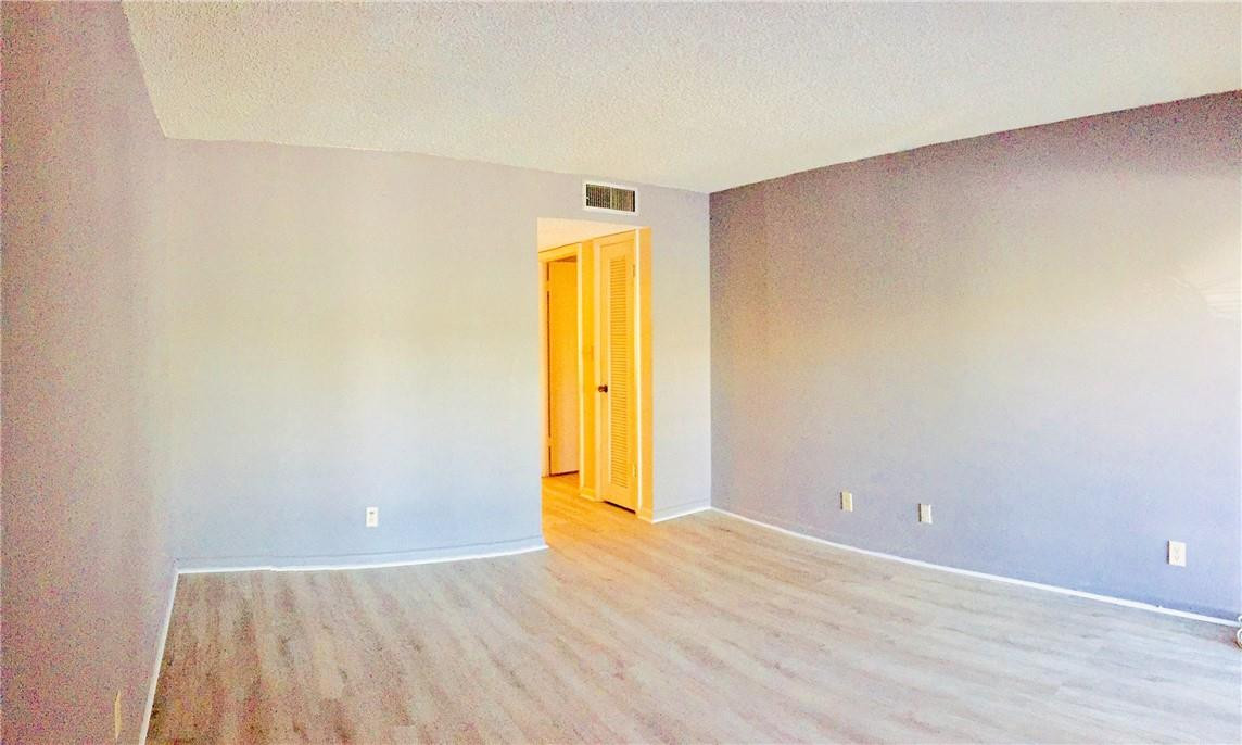 2316 S Cypress Bend Drive 220 Property Photo 28