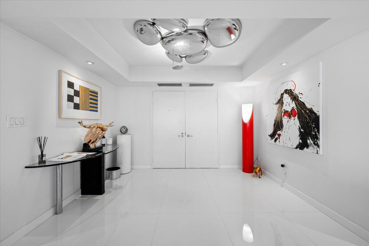5280 N Ocean Drive 10c Property Photo 5