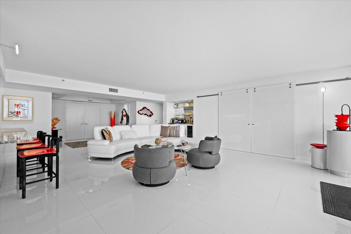 5280 N Ocean Drive 10c Property Photo 14