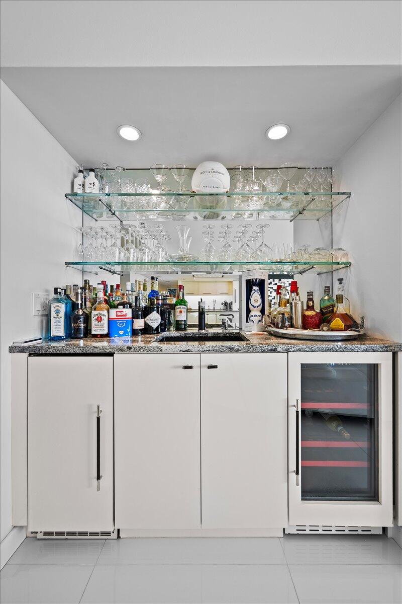 5280 N Ocean Drive 10c Property Photo 18