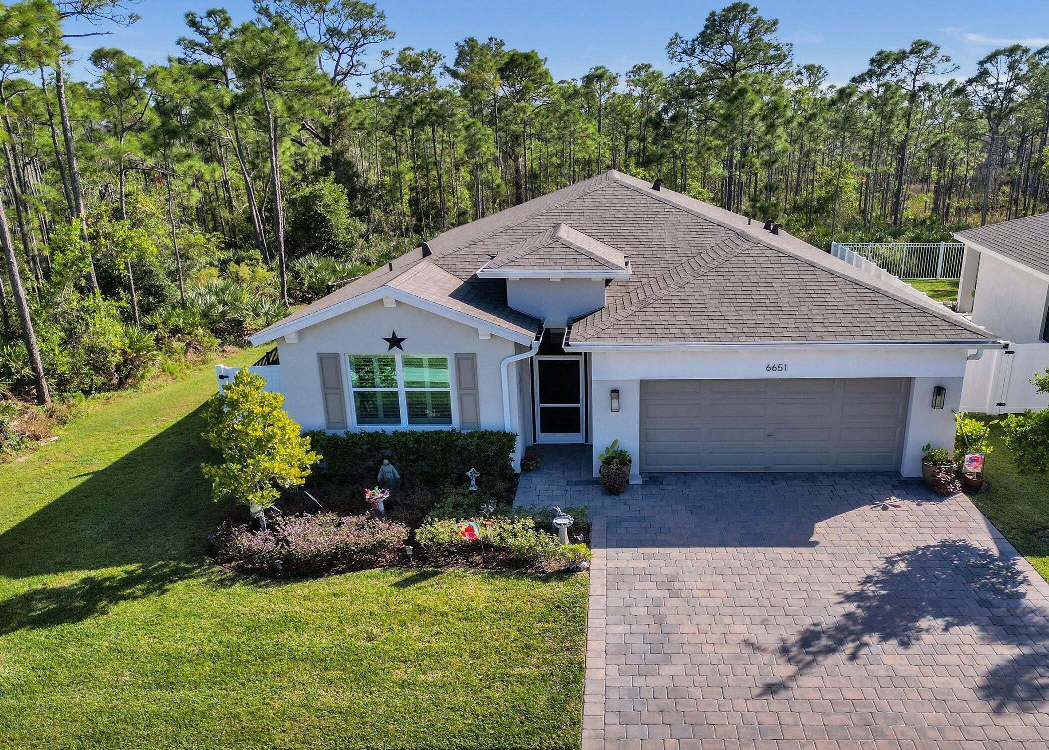6651 Se Park Trace Drive Property Photo 2