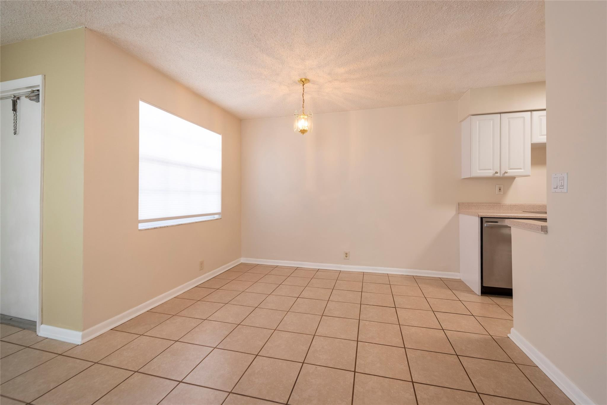 930 Mandarin Isle Property Photo 6