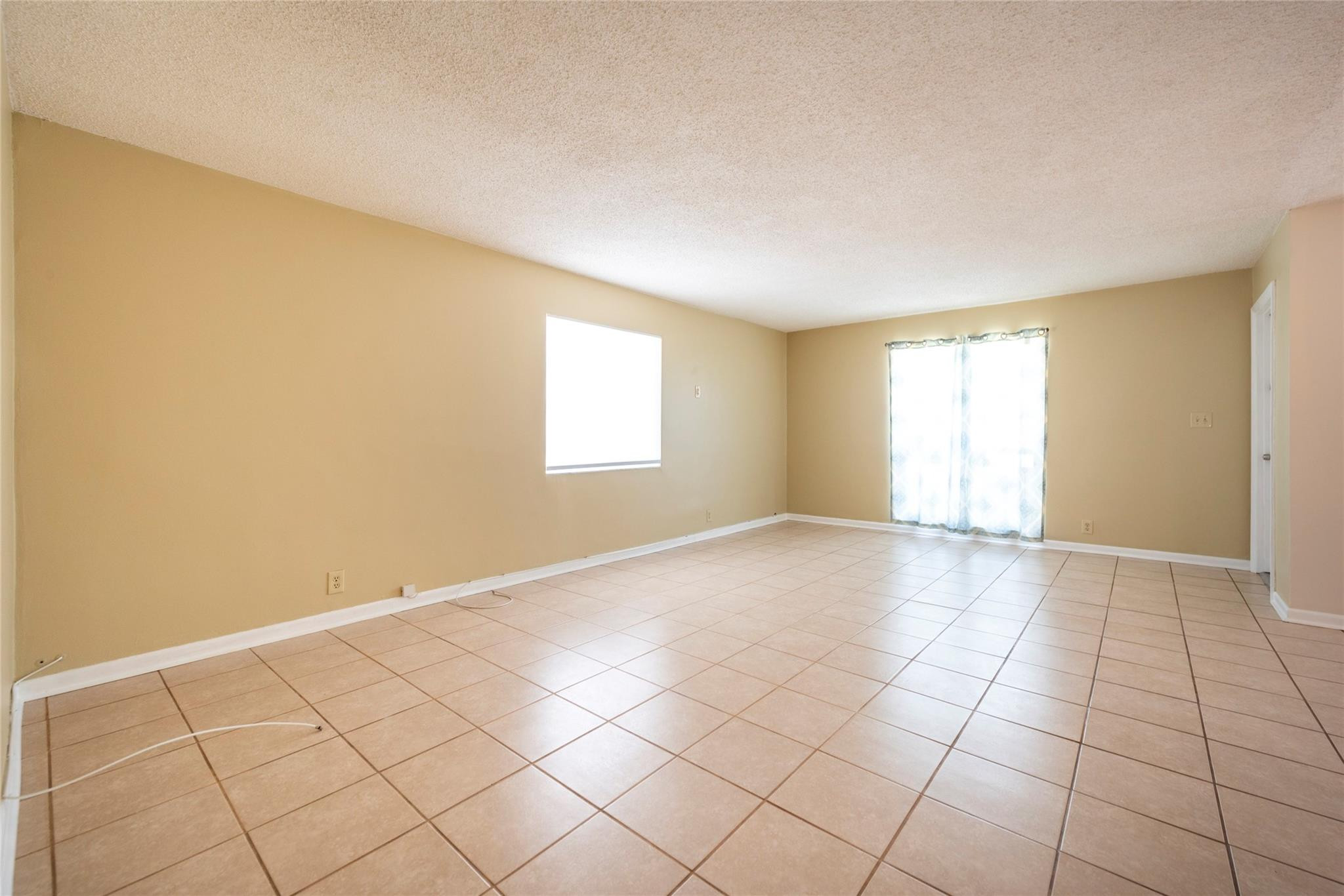 930 Mandarin Isle Property Photo 11