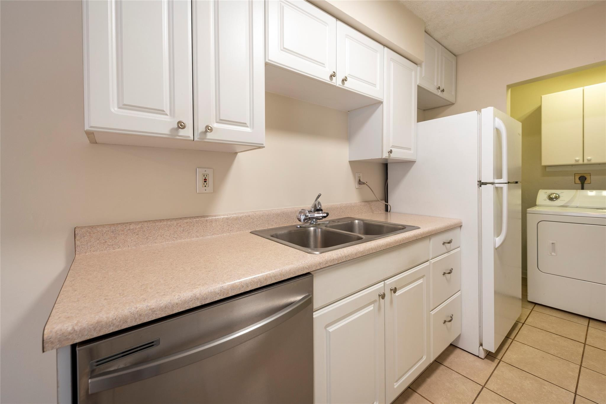 930 Mandarin Isle Property Photo 14
