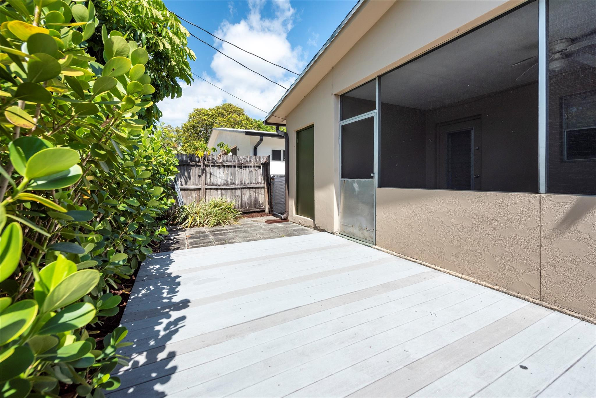 930 Mandarin Isle Property Photo 22