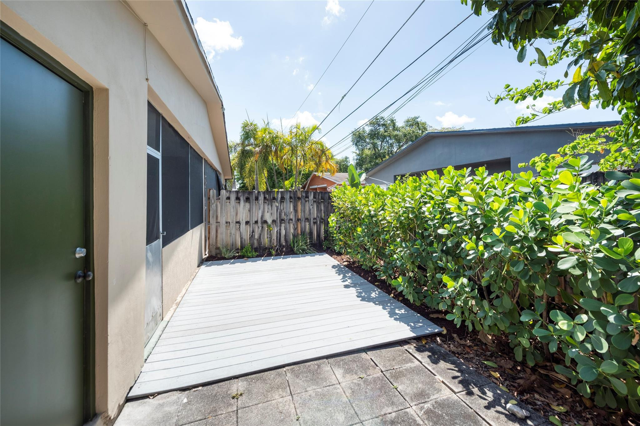 930 Mandarin Isle Property Photo 23