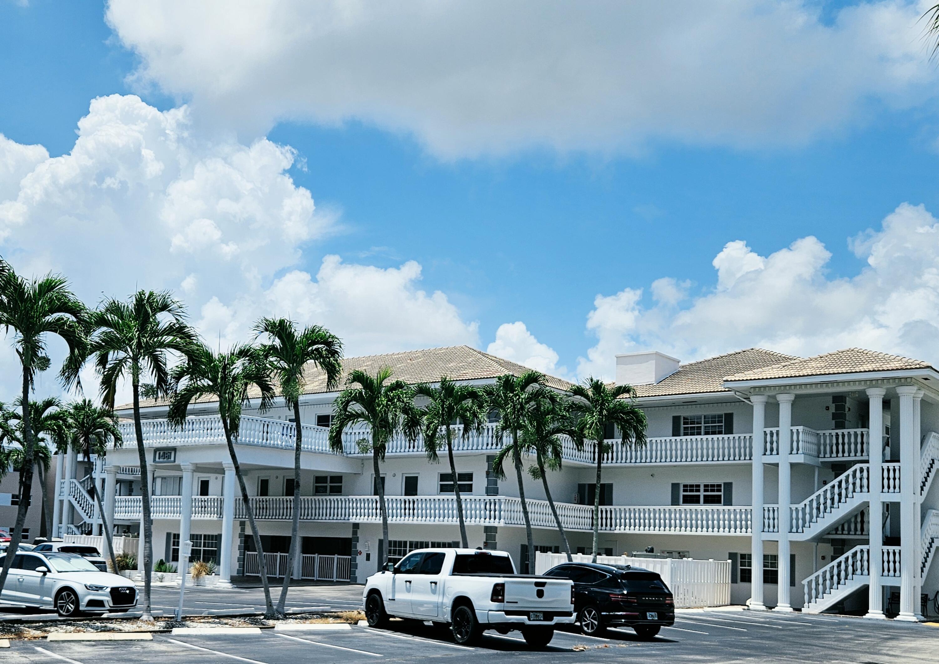 1461 S Ocean Boulevard 311 Property Photo 4