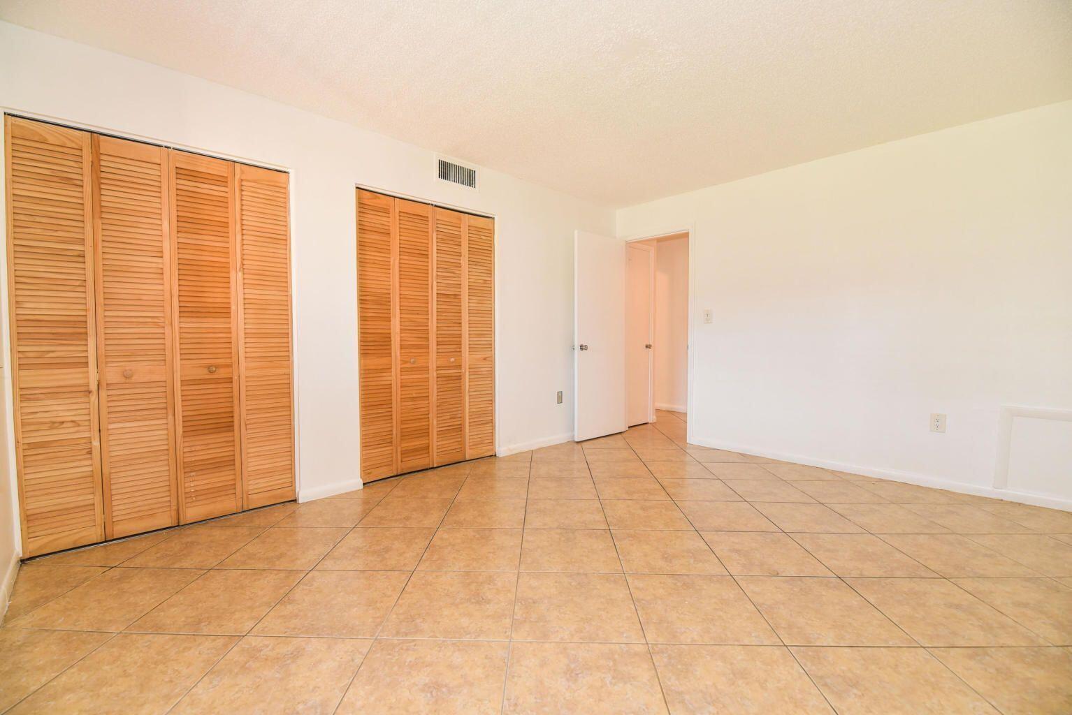 6054 Forest Hill Boulevard 103 Property Photo 4