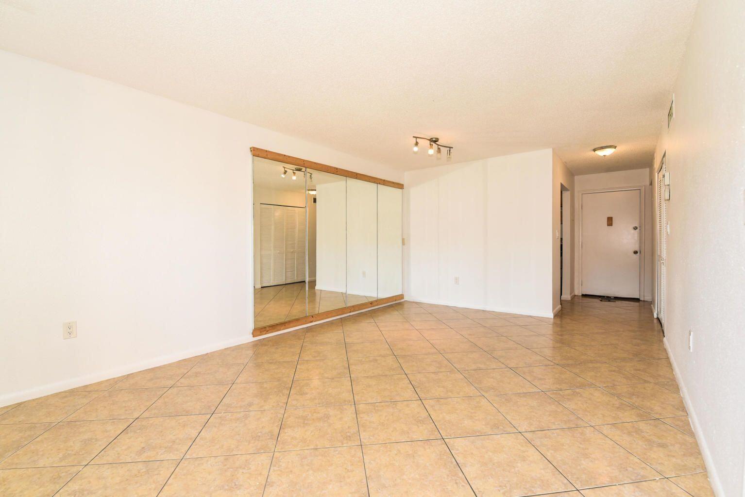 6054 Forest Hill Boulevard 103 Property Photo 6