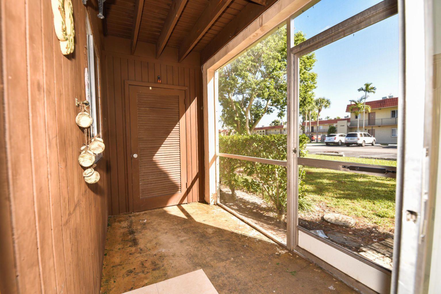 6054 Forest Hill Boulevard 103 Property Photo 7