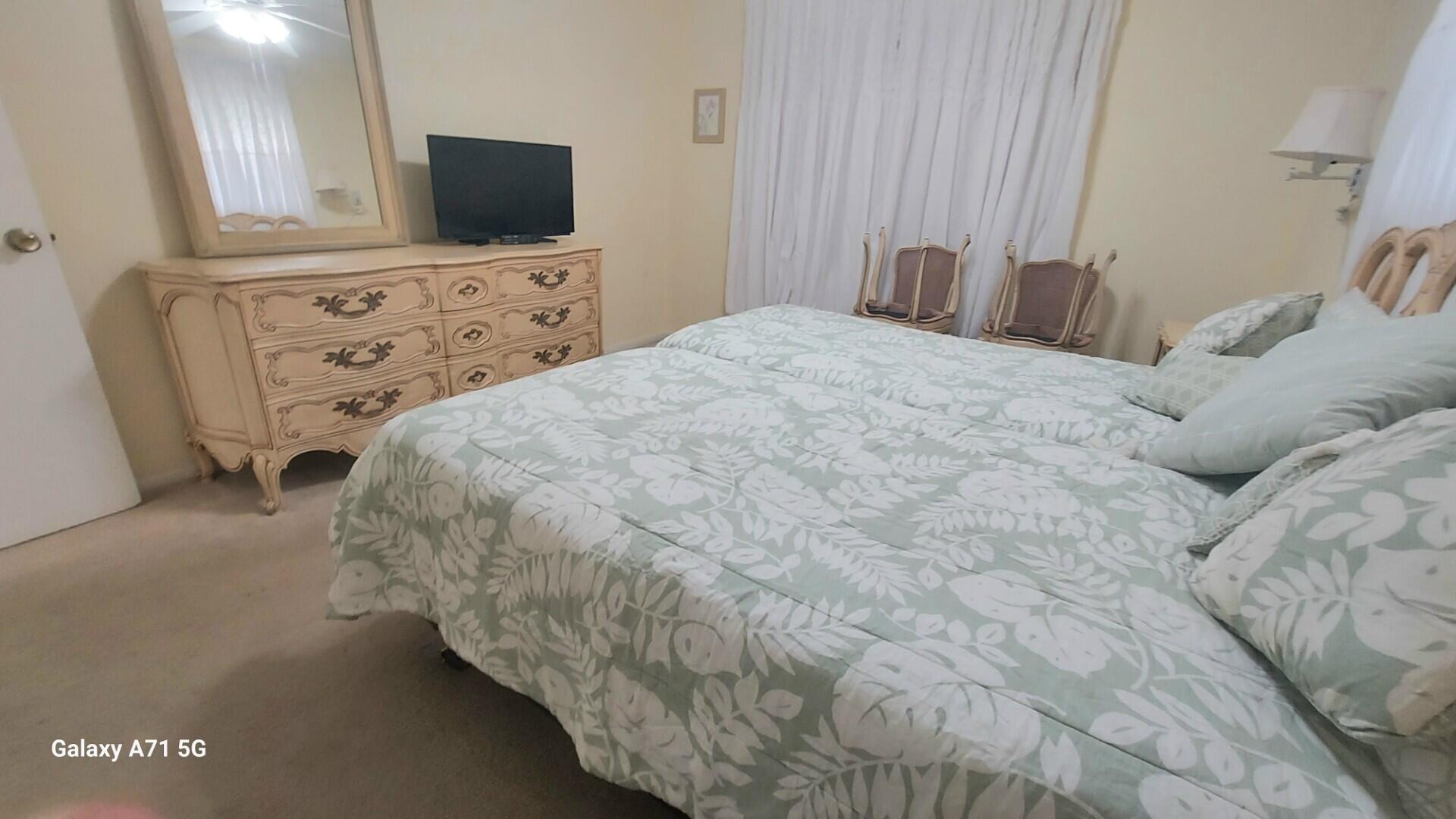 5 Suffolk A Property Photo 8