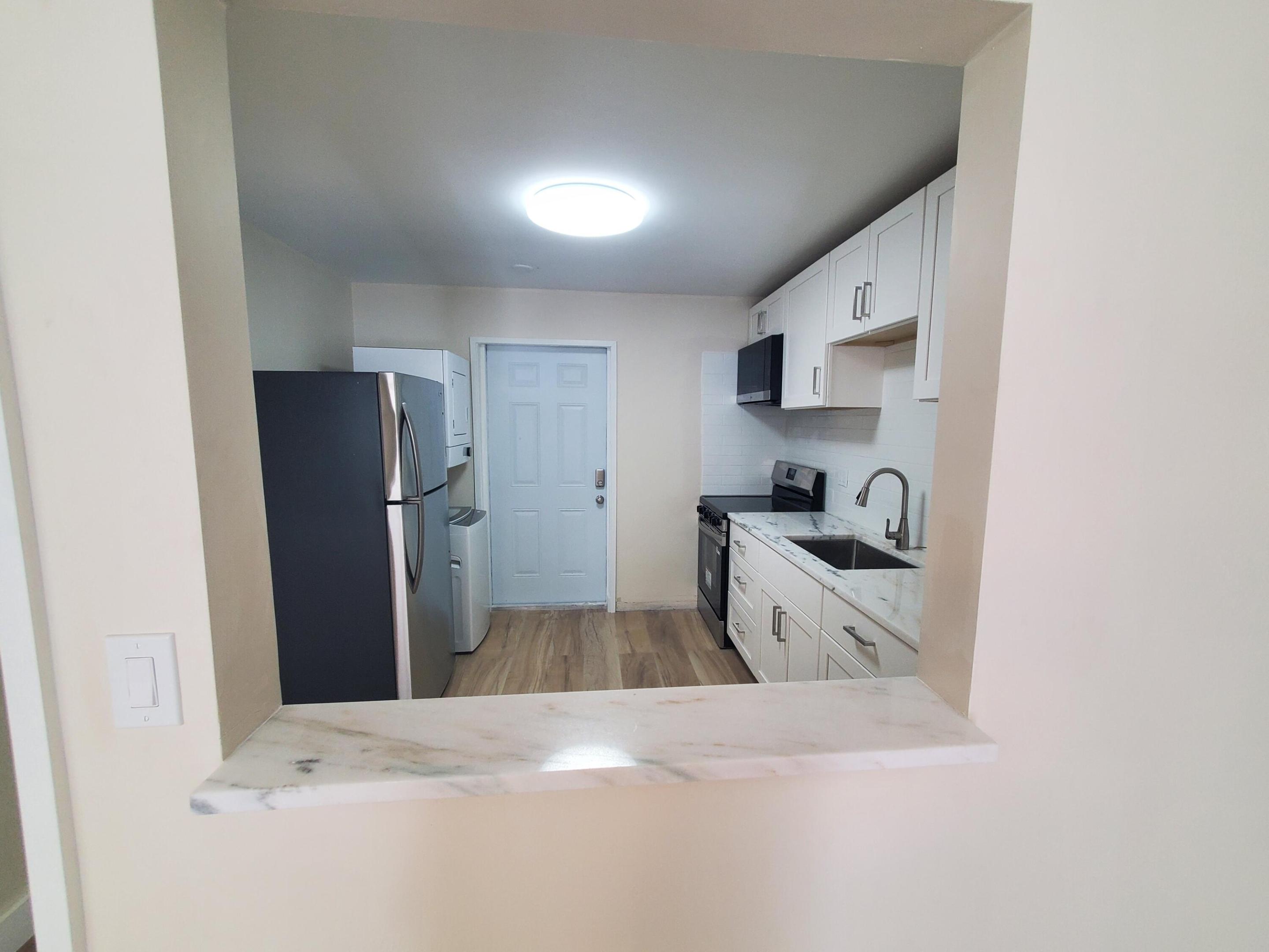 335 Hernando Street Property Photo 6