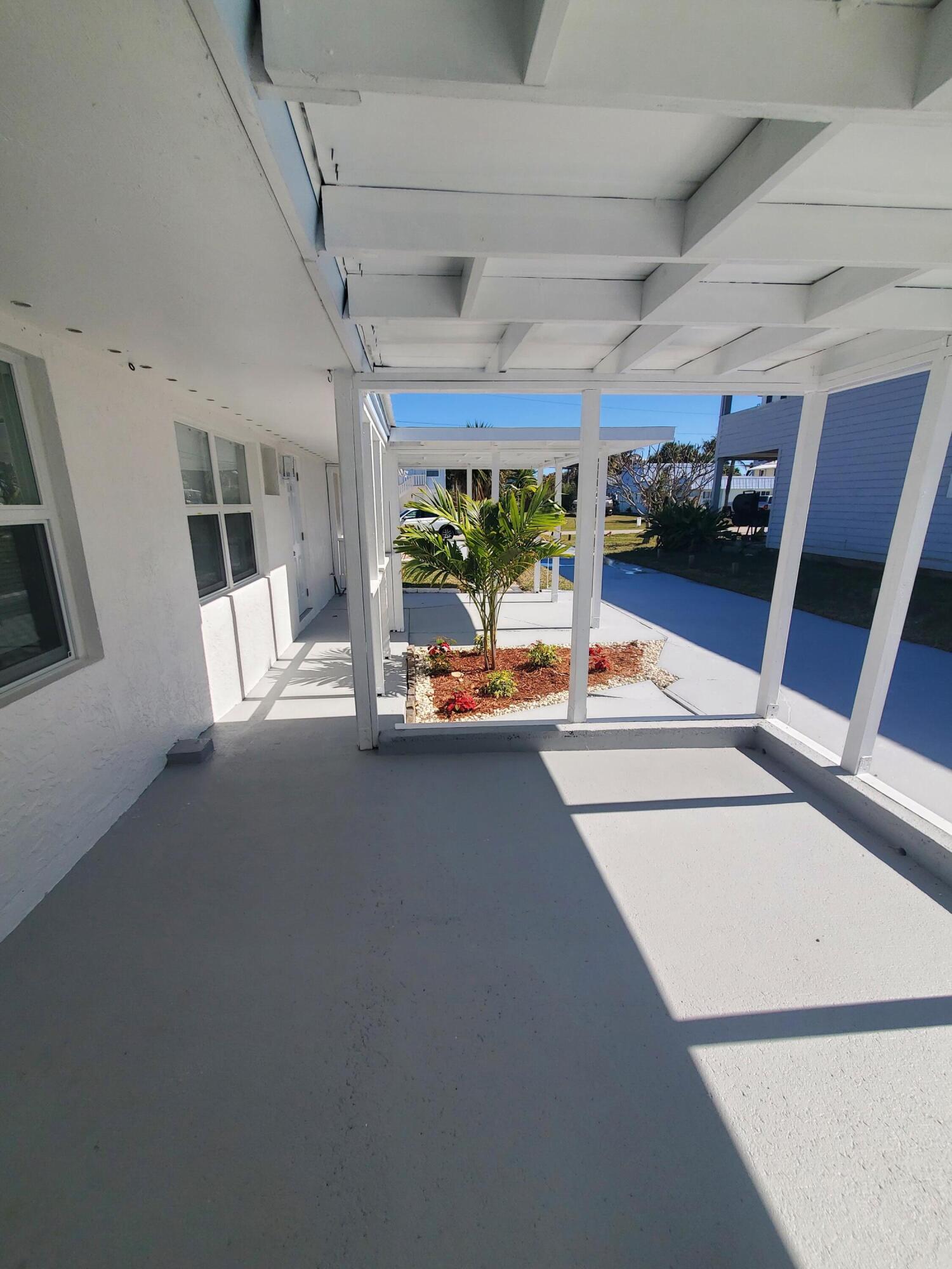 335 Hernando Street Property Photo 9