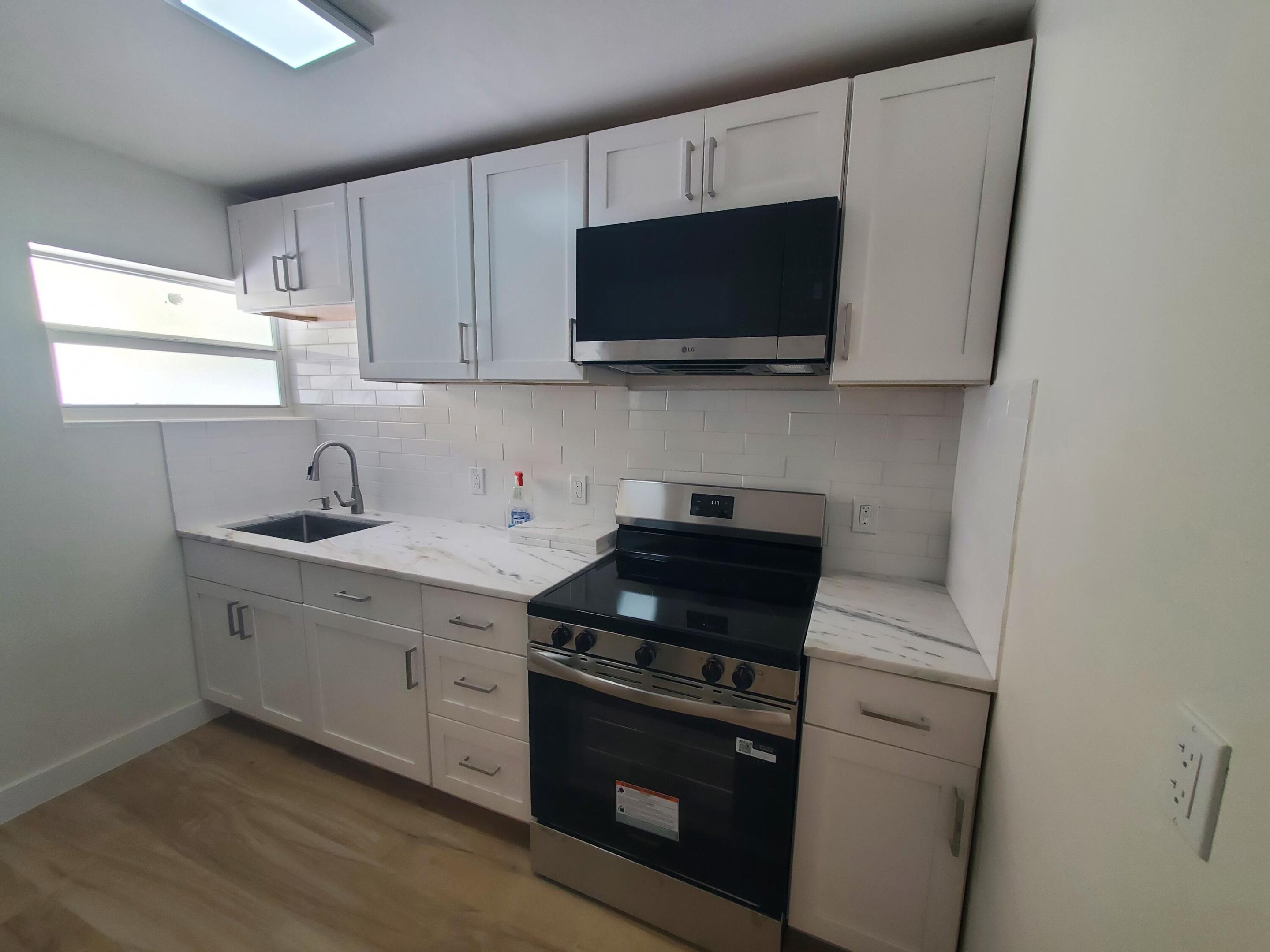 335 Hernando Street Property Photo 12