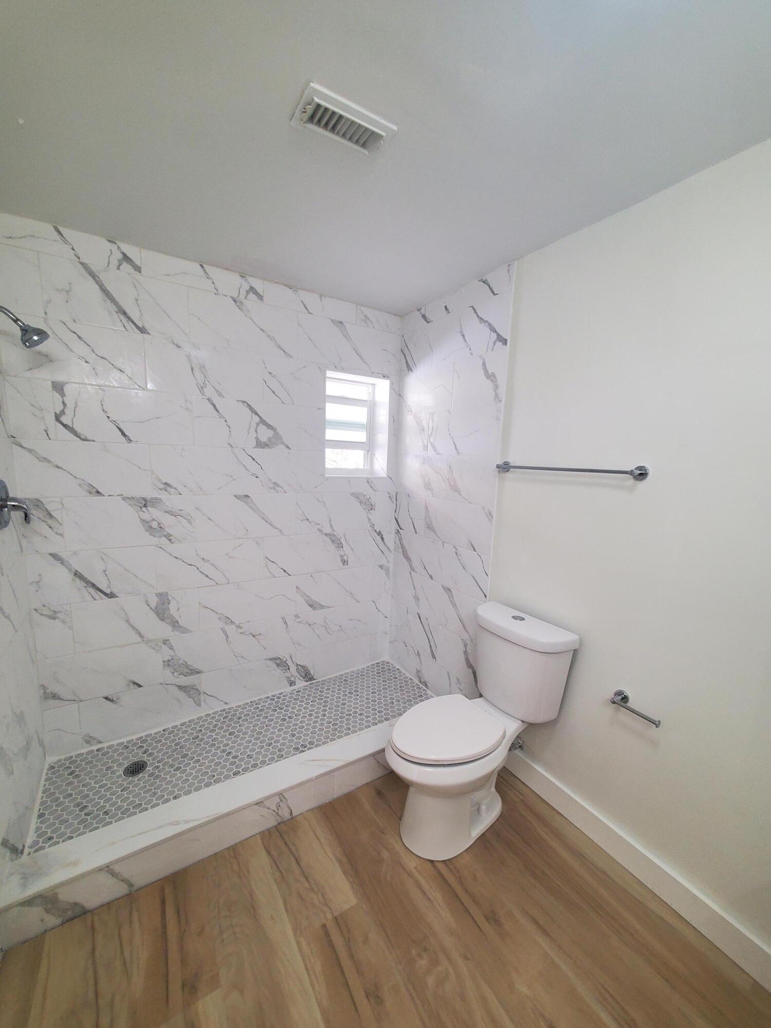 335 Hernando Street Property Photo 14
