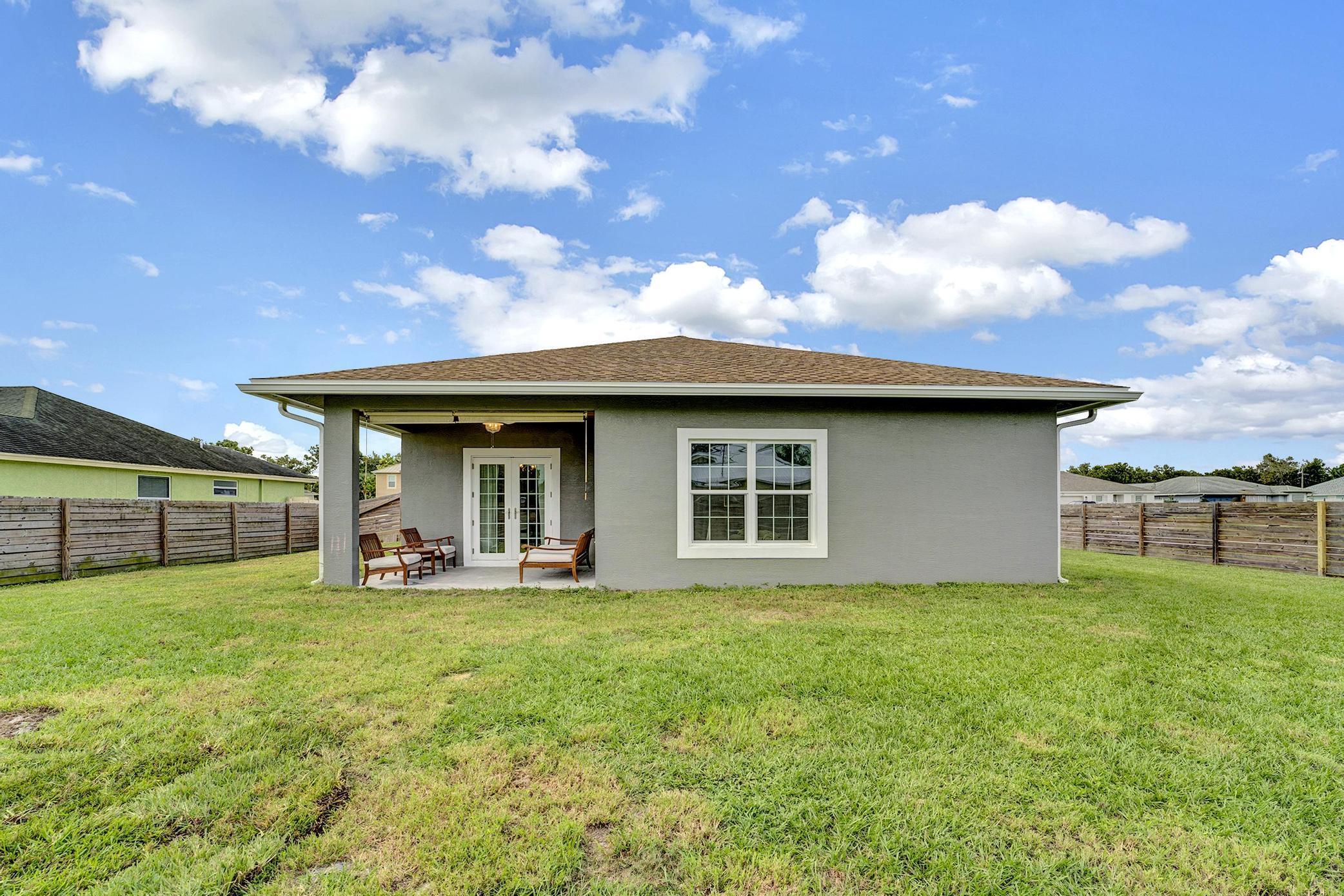 2001 Sw Aguero Street Property Photo 26
