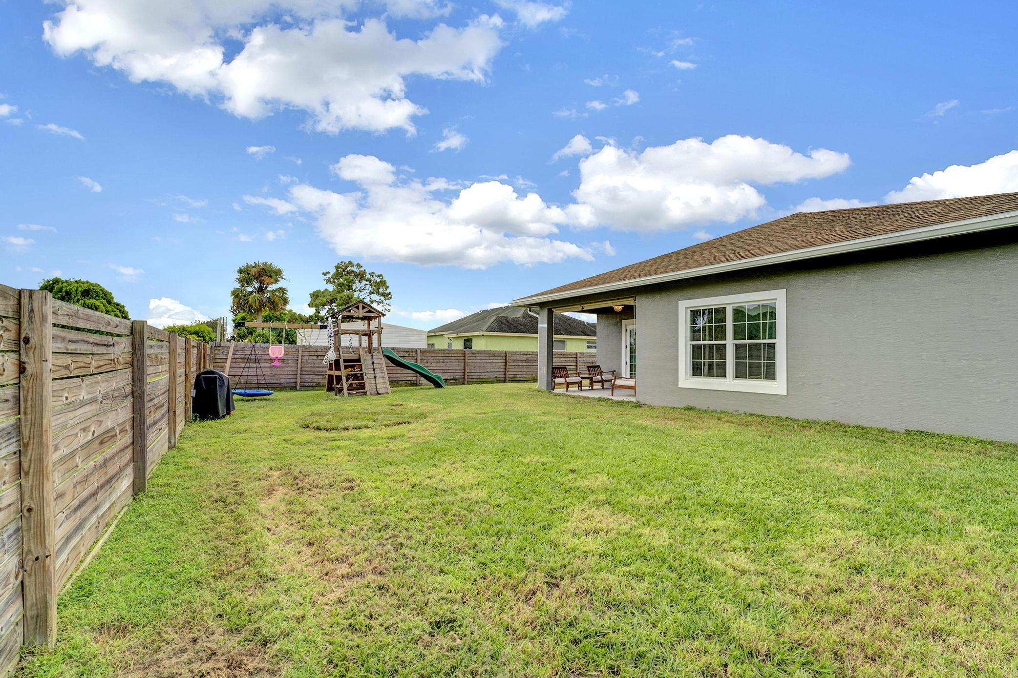 2001 Sw Aguero Street Property Photo 28