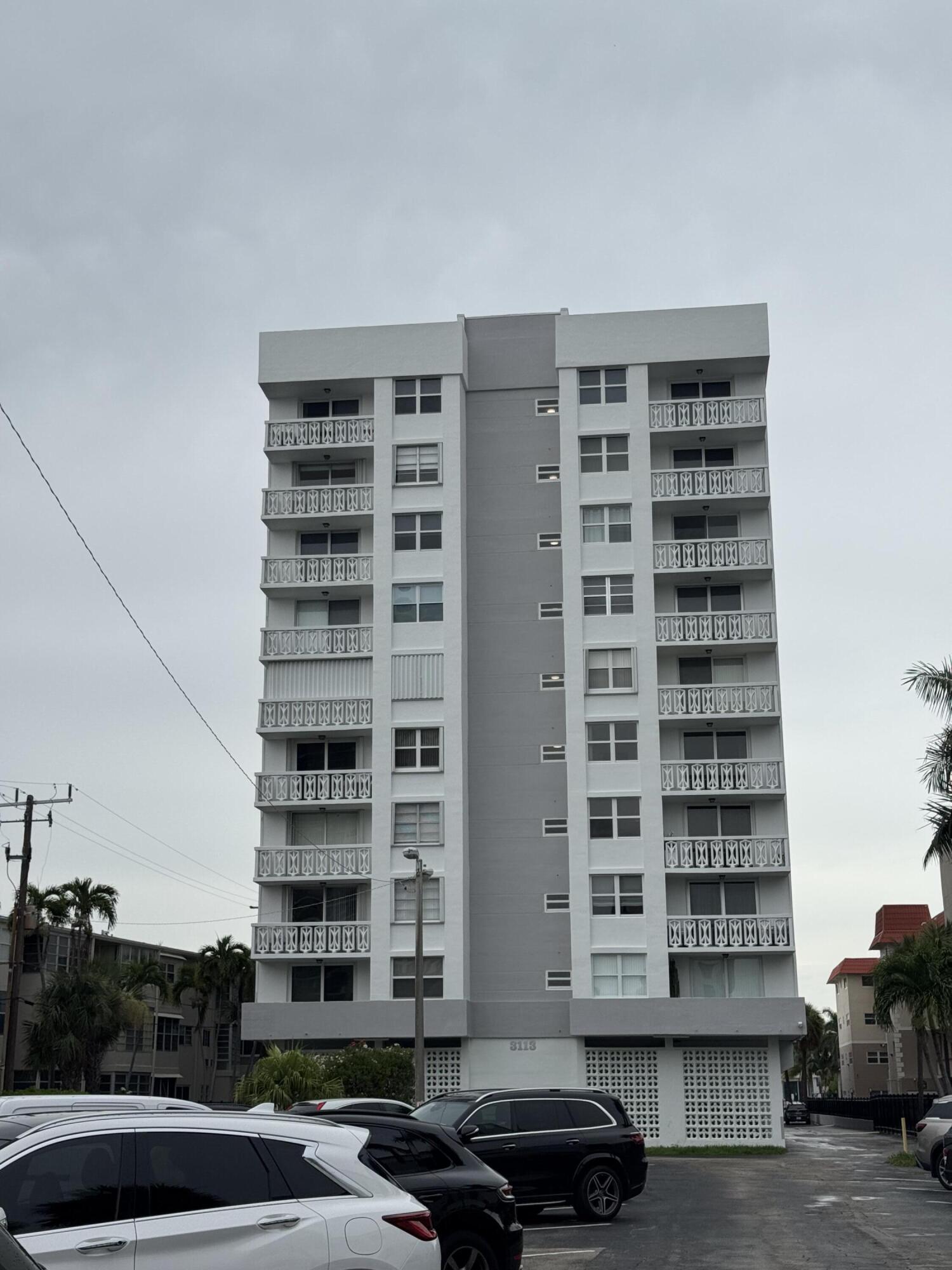 3113 S Ocean Drive 209 Property Photo 1