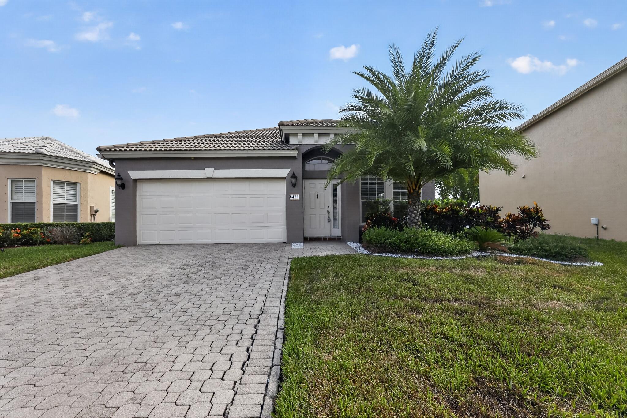 8481 Vía D Oro Property Photo 1
