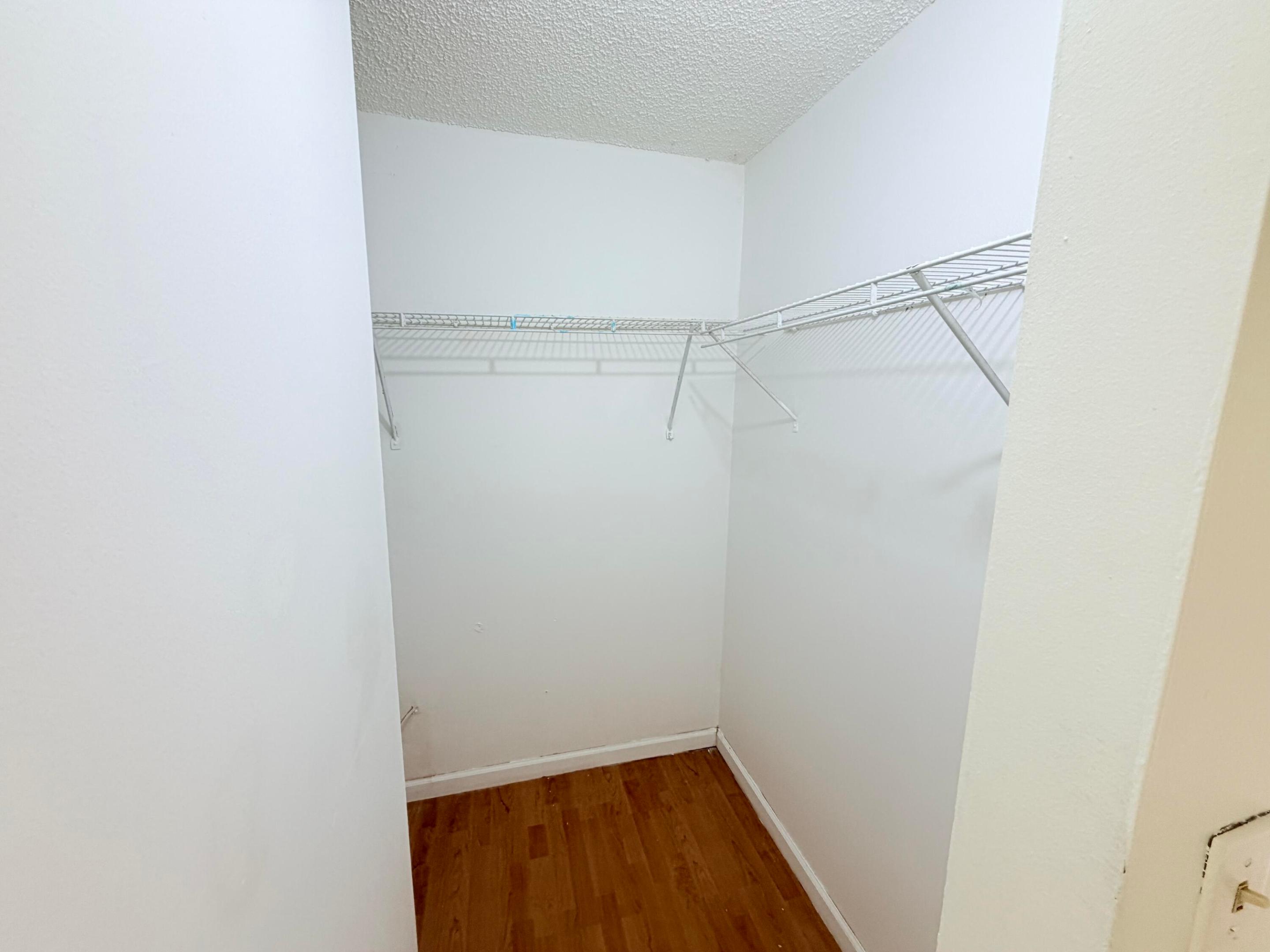4304 Nw 9th Avenue 3-3b Property Photo 9