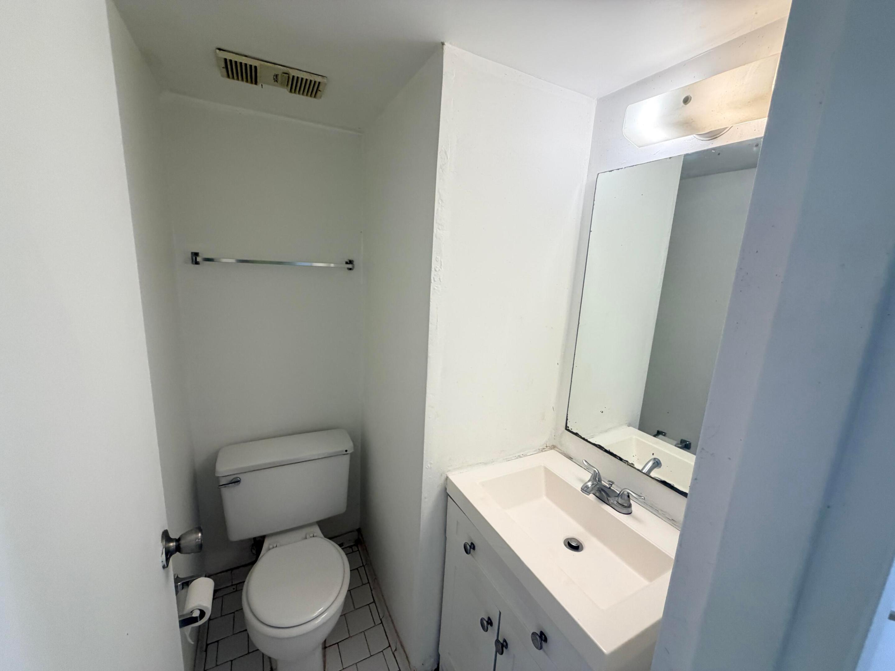 4304 Nw 9th Avenue 3-3b Property Photo 10