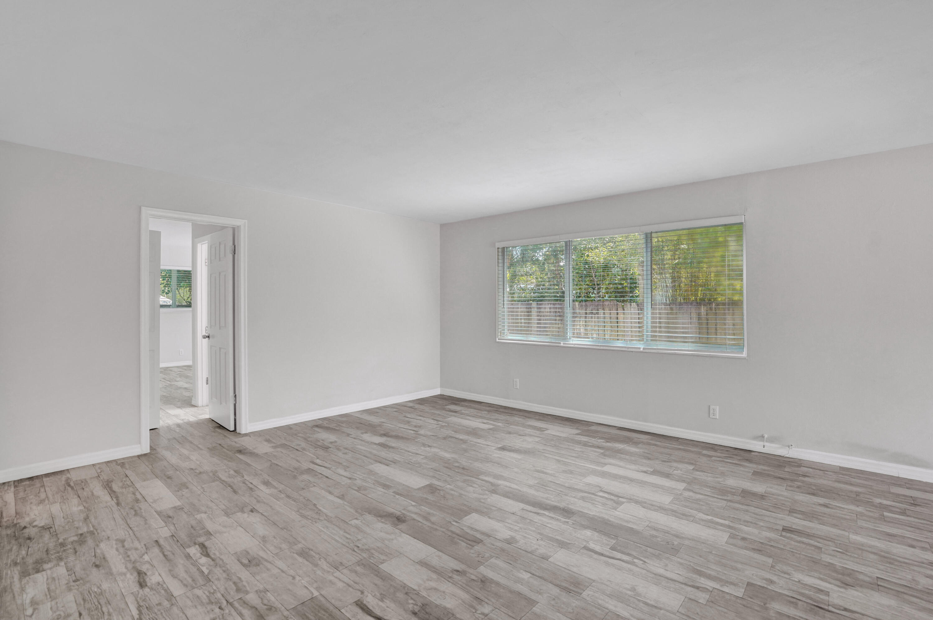 115 SW 1ST Avenue 1 Property Photo 1