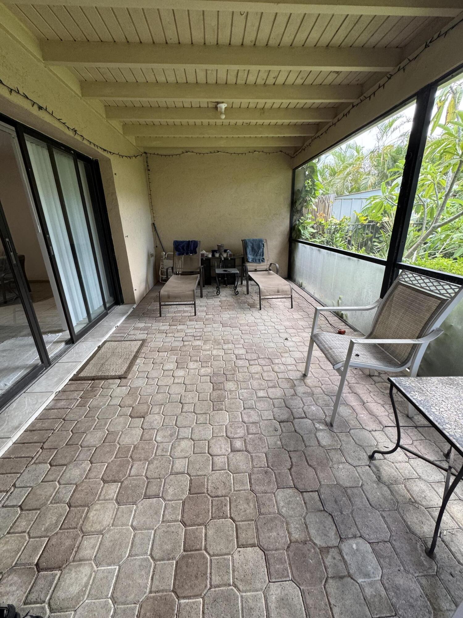11894 Suellen Circle Property Photo 2