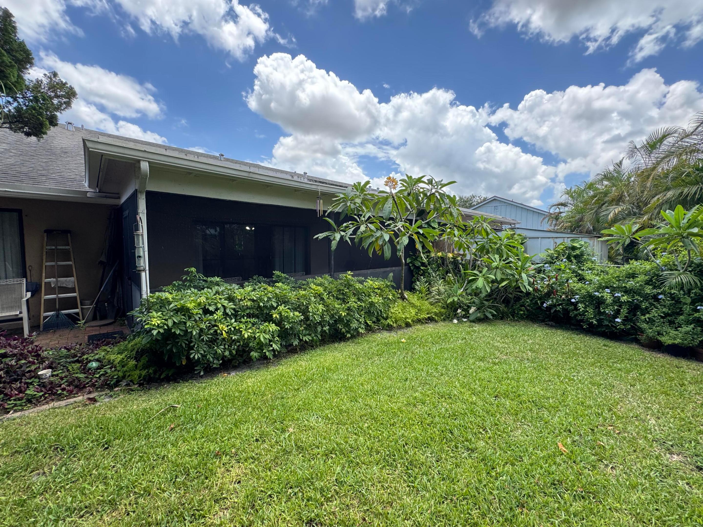 11894 Suellen Circle Property Photo 3