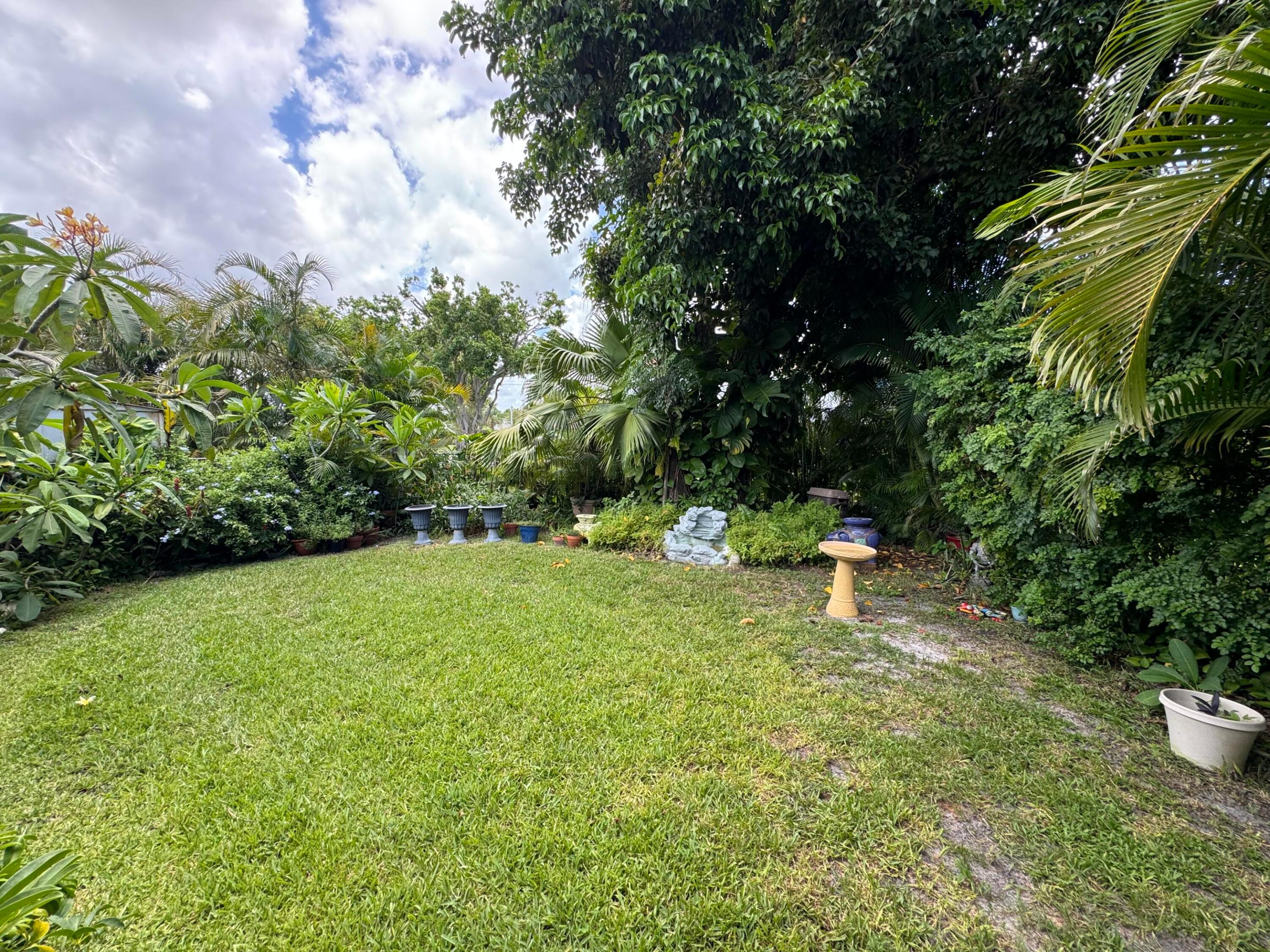11894 Suellen Circle Property Photo 4