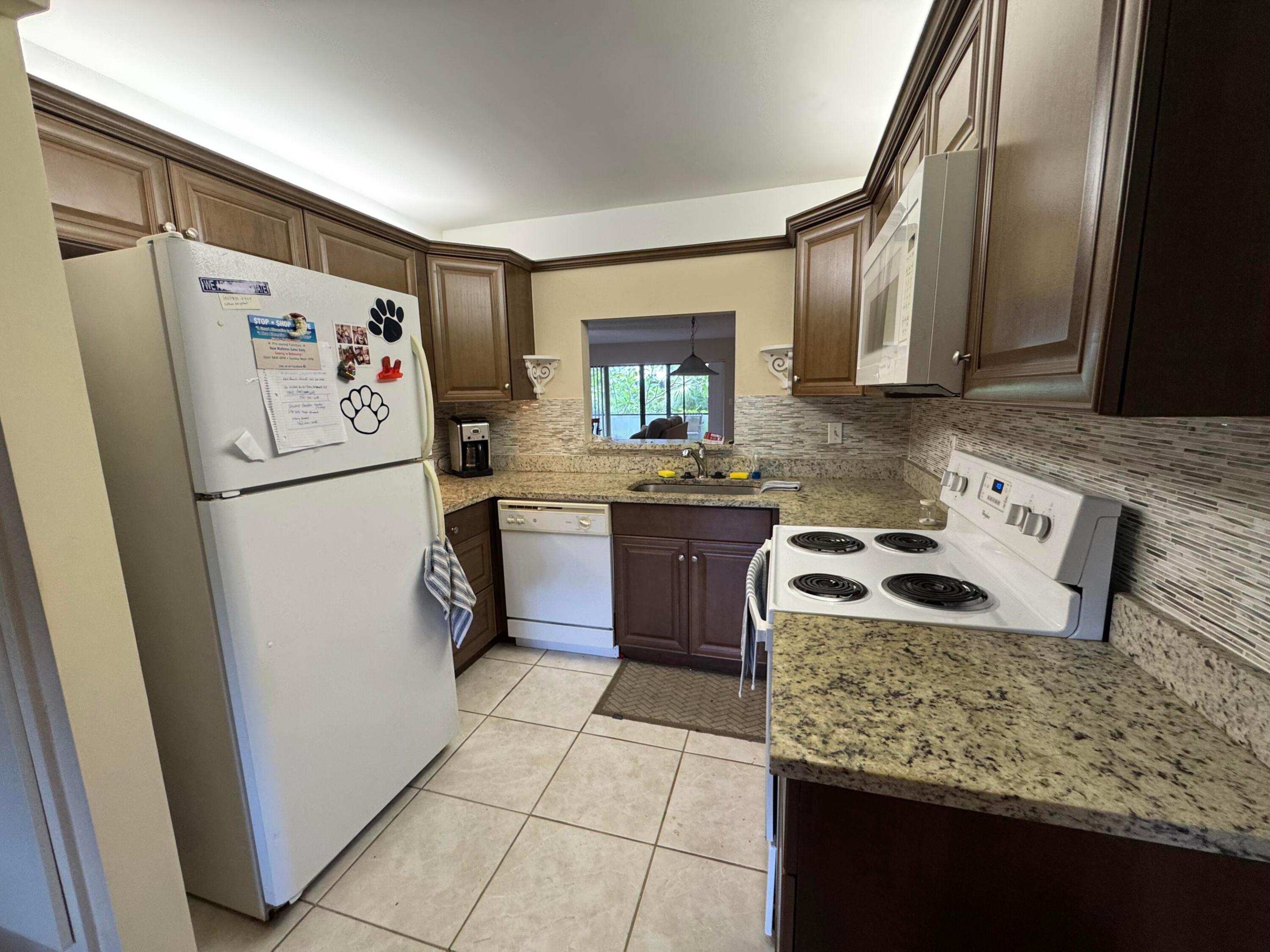 11894 Suellen Circle Property Photo 5