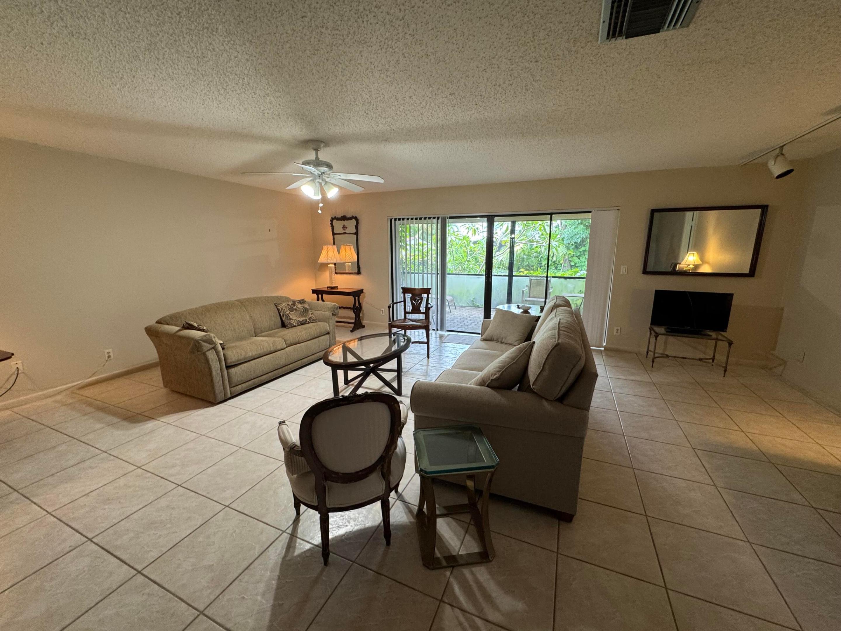 11894 Suellen Circle Property Photo 9