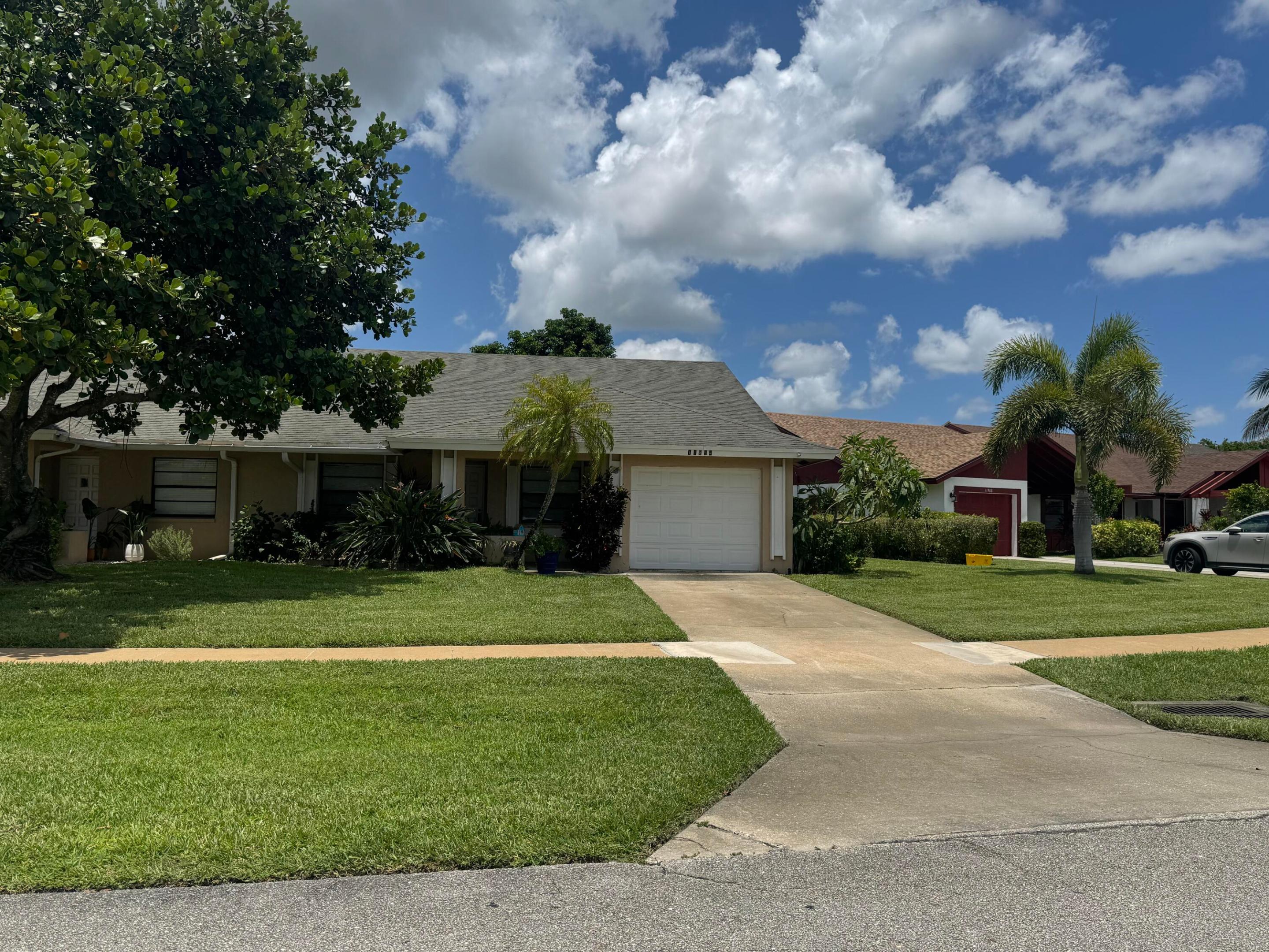 11894 Suellen Circle Property Photo 18