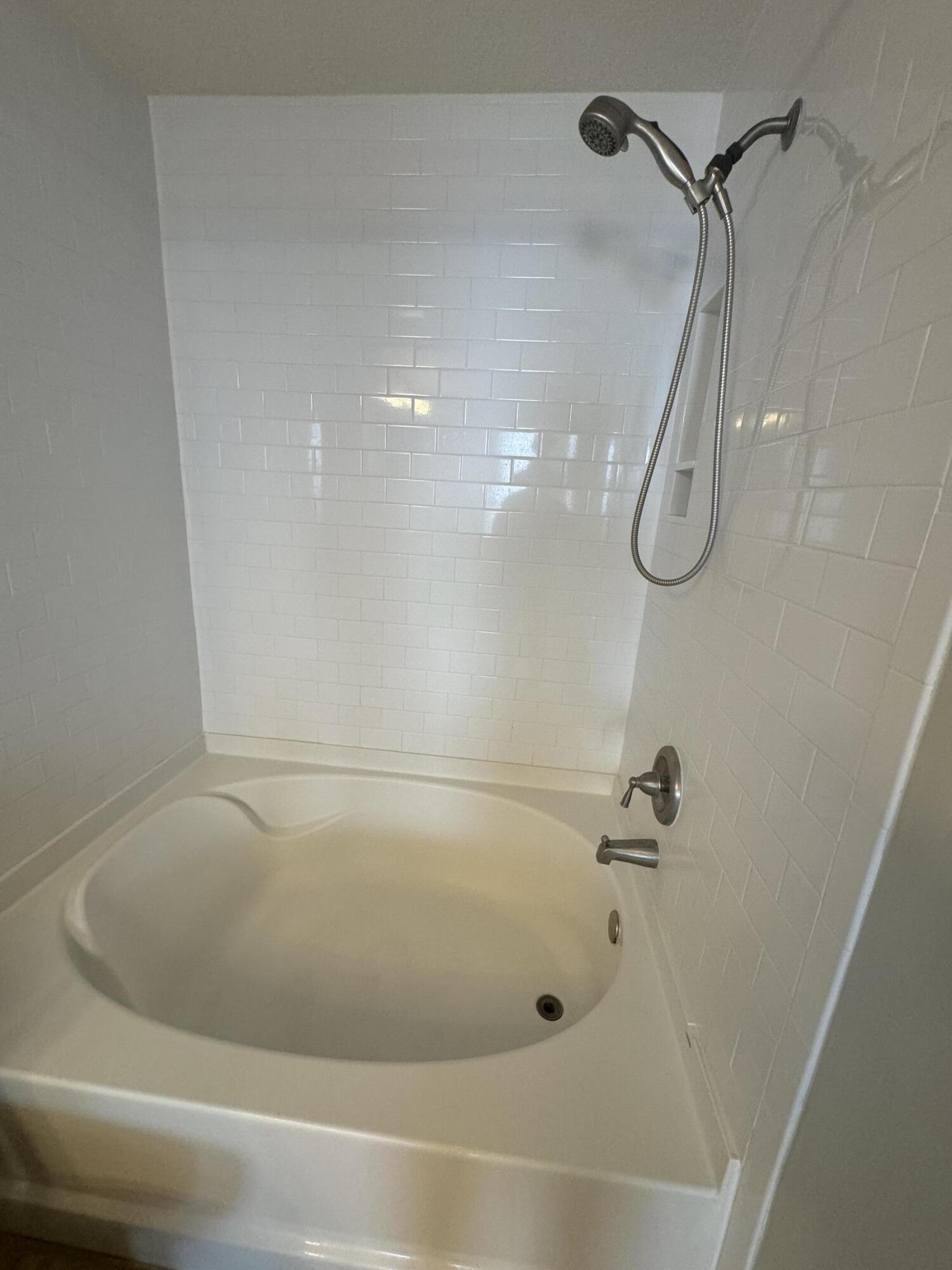 225 Murcia Drive 305 Property Photo 8