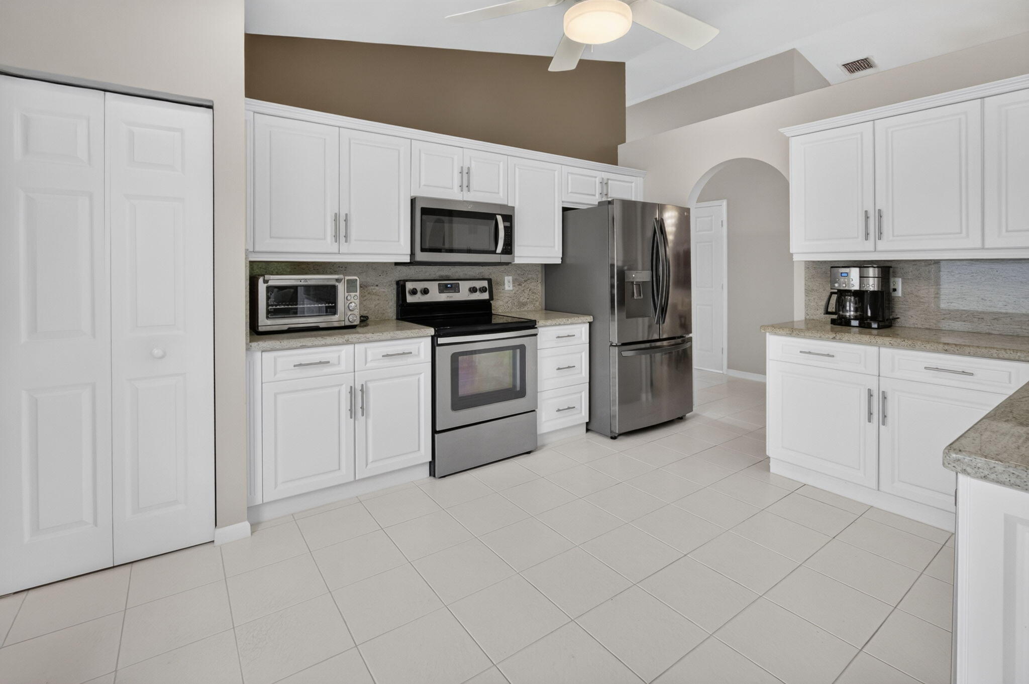 B26059612 Property Photo 20