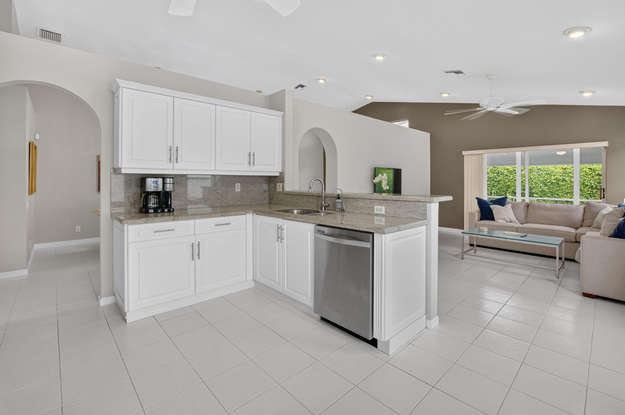 B26059612 Property Photo 22
