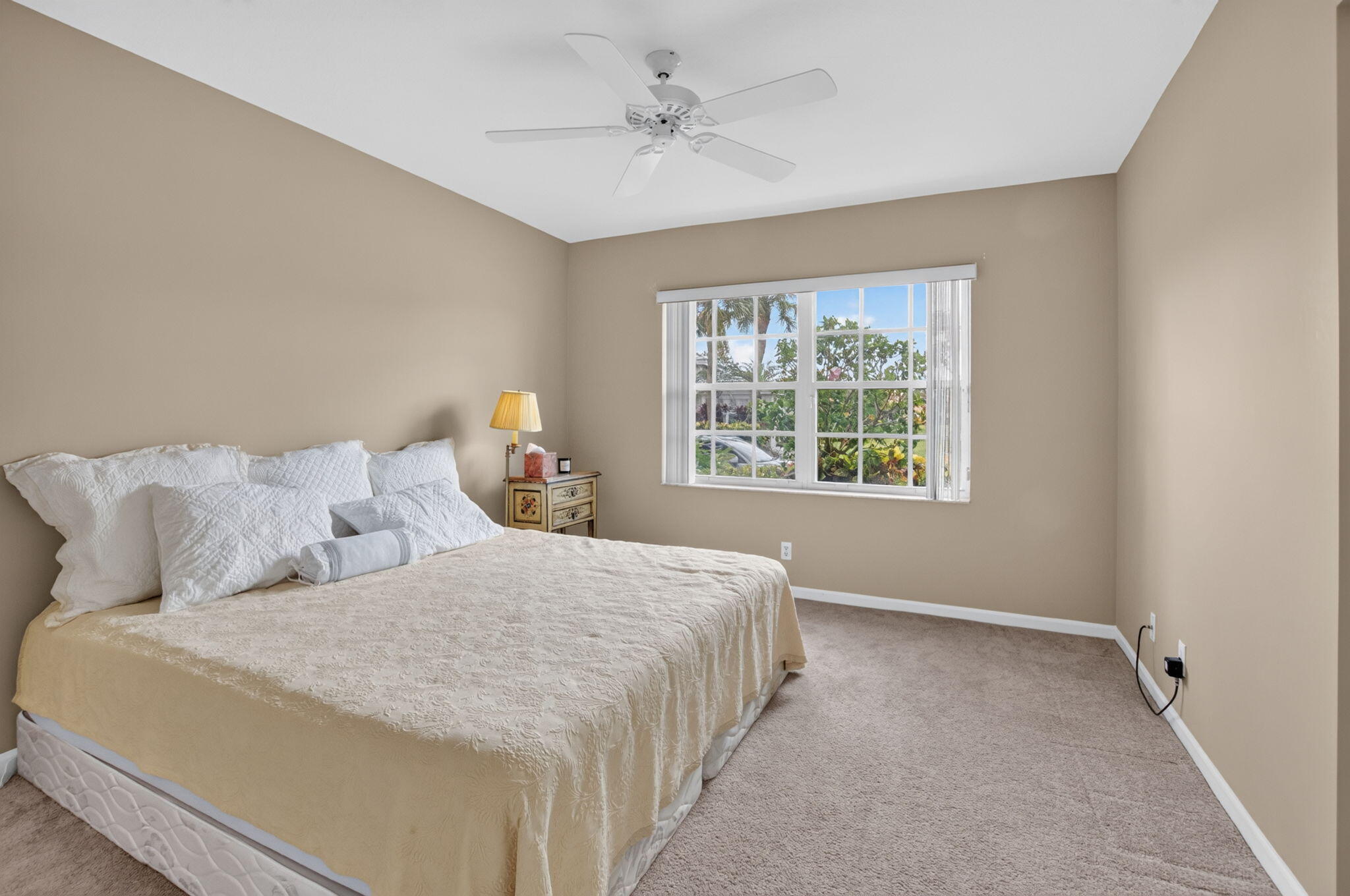 B26059612 Property Photo 34