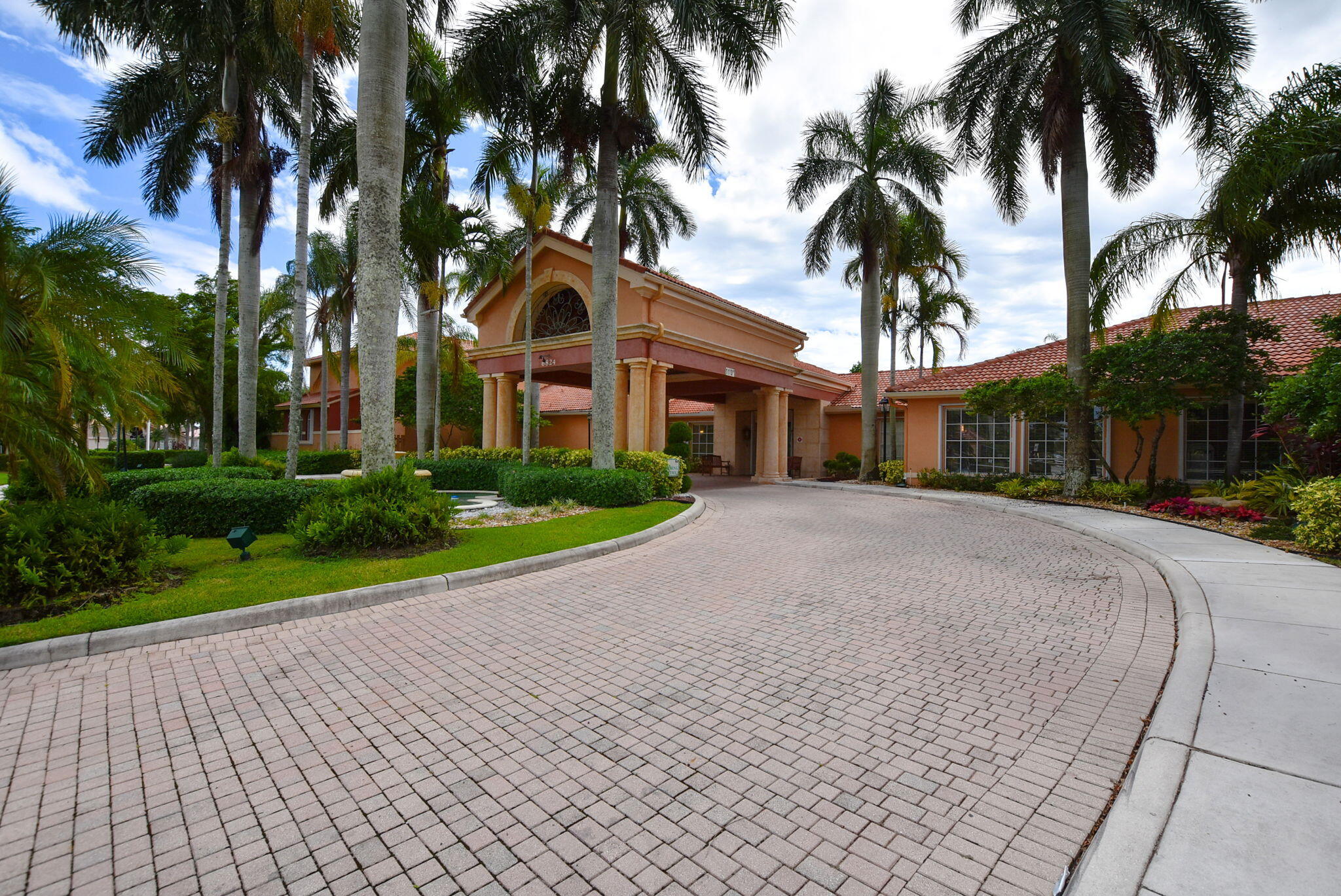 B26059612 Property Photo 48