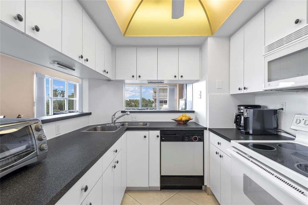 4010 Galt Ocean Drive 312 Property Photo 6