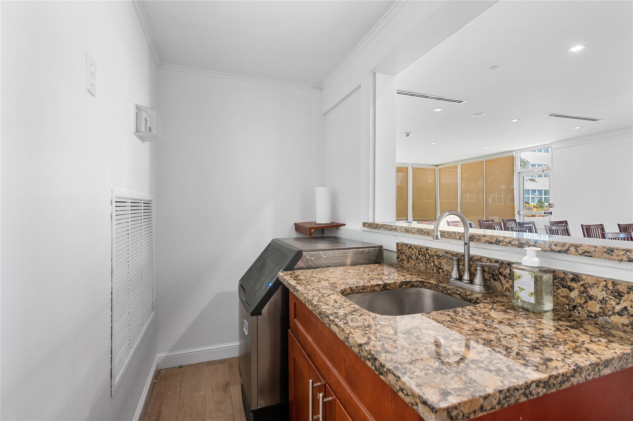 4010 Galt Ocean Drive 312 Property Photo 34