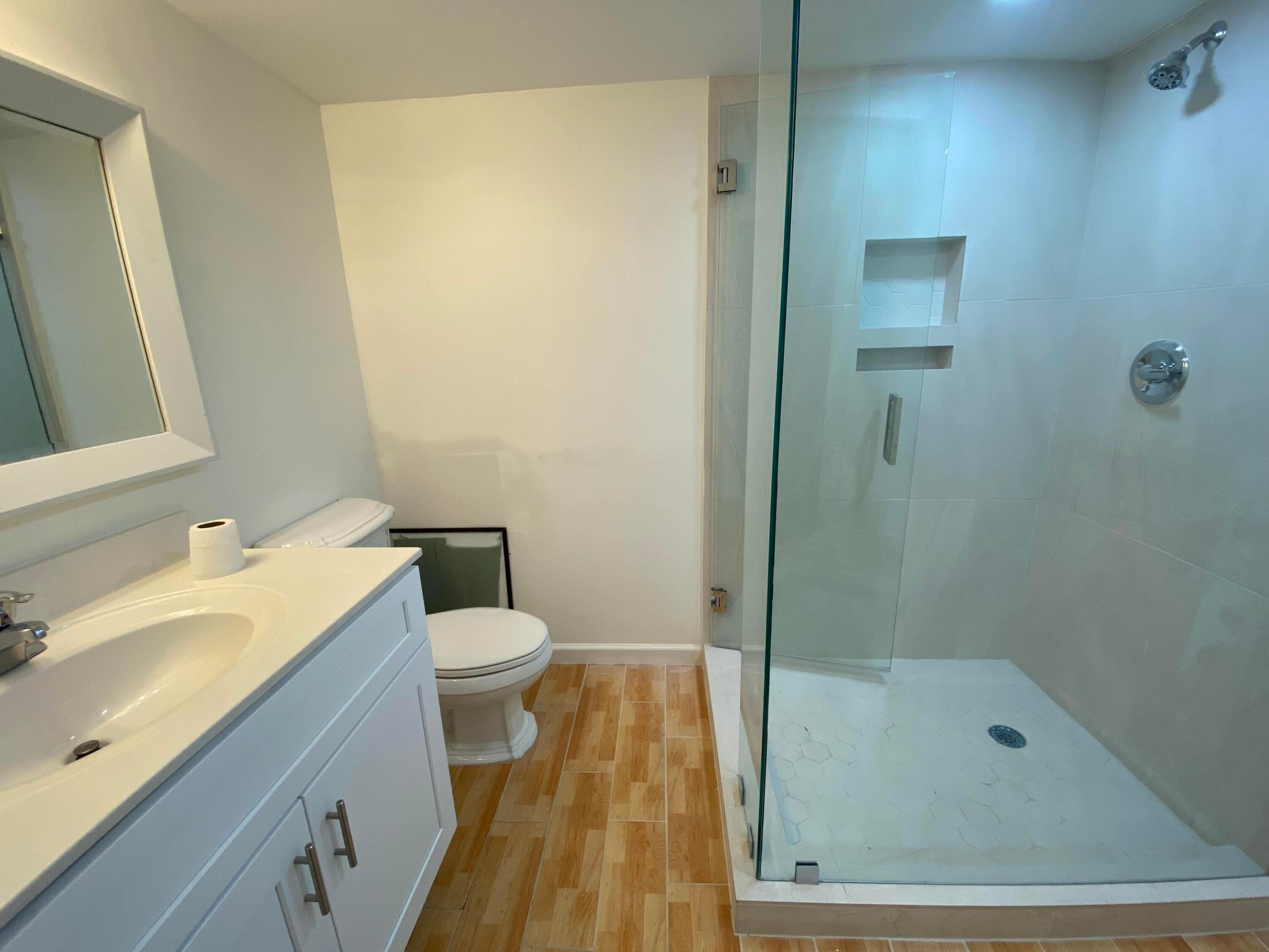 250 Sw 7th Street 13 Property Photo 7