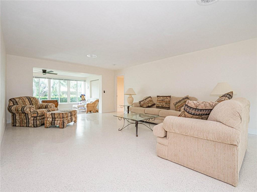 626 Honeysuckle Lane Property Photo 12