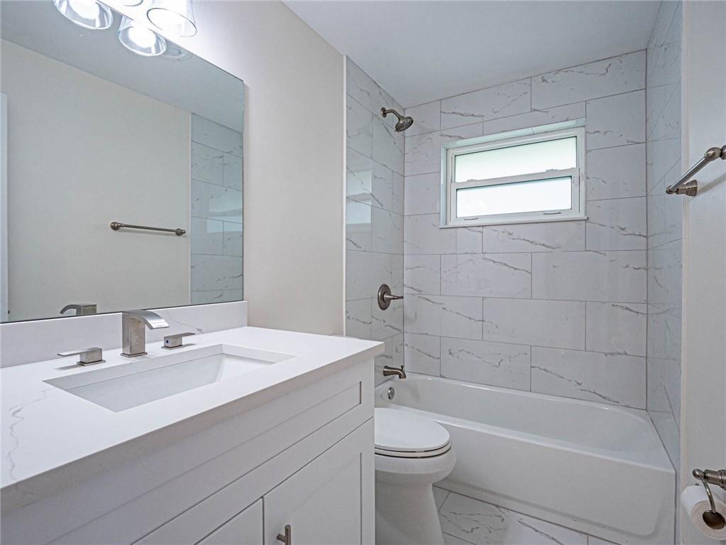 626 Honeysuckle Lane Property Photo 17