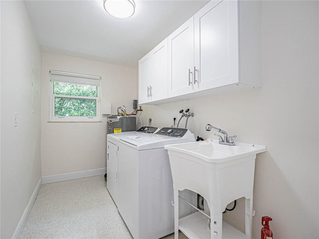 626 Honeysuckle Lane Property Photo 18