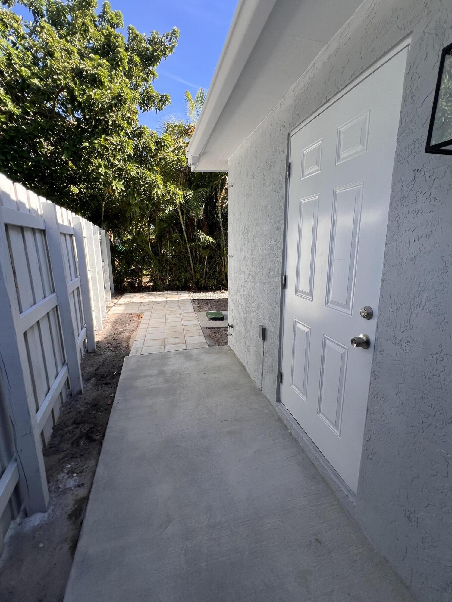 138 Ethelyn Drive Property Photo 5