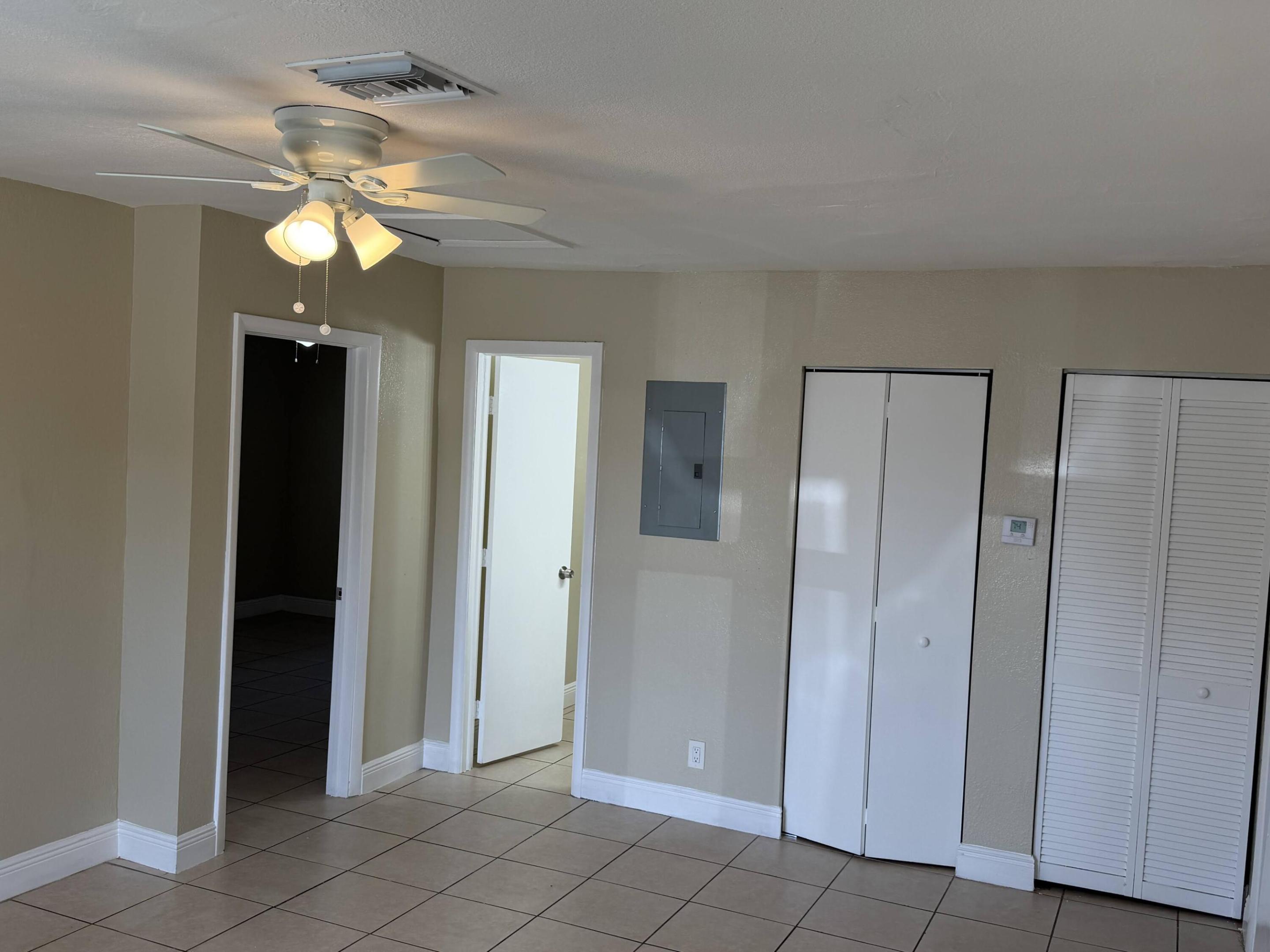 1135 Nw 7th Avenue 1 Property Photo 3