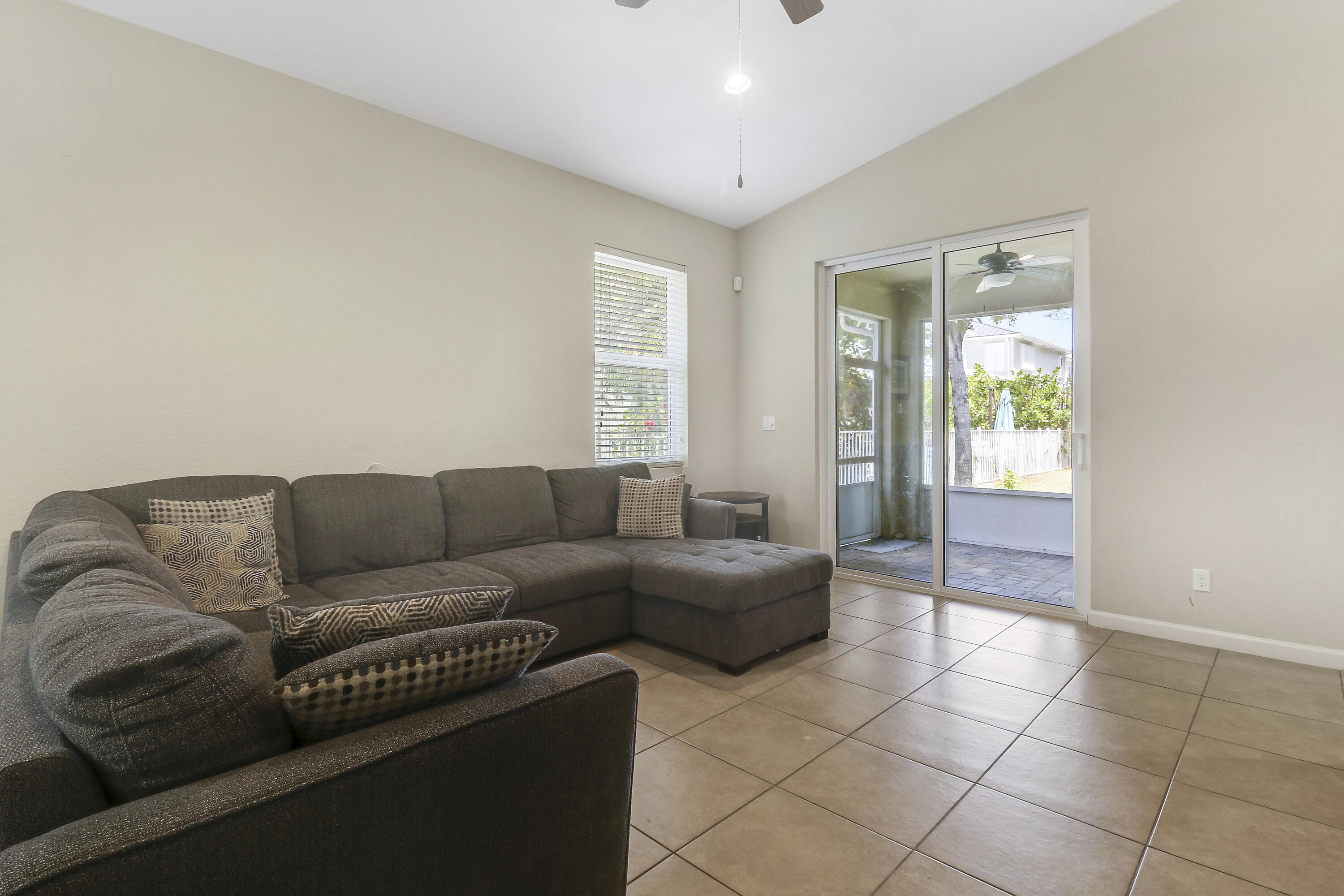 2481 Sw Silverado Street Property Photo 17